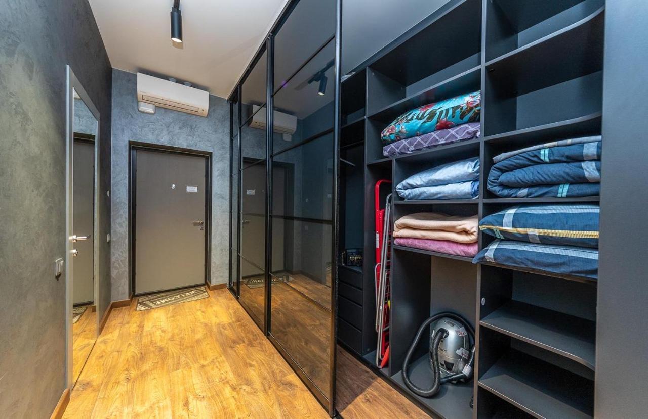 Luxury Apartments Smartplaza Obolon Metro Minskai Kijev Kültér fotó