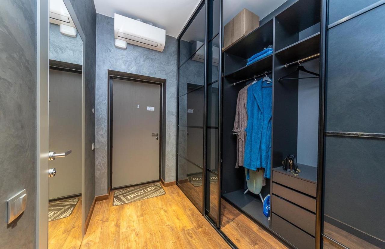 Luxury Apartments Smartplaza Obolon Metro Minskai Kijev Kültér fotó